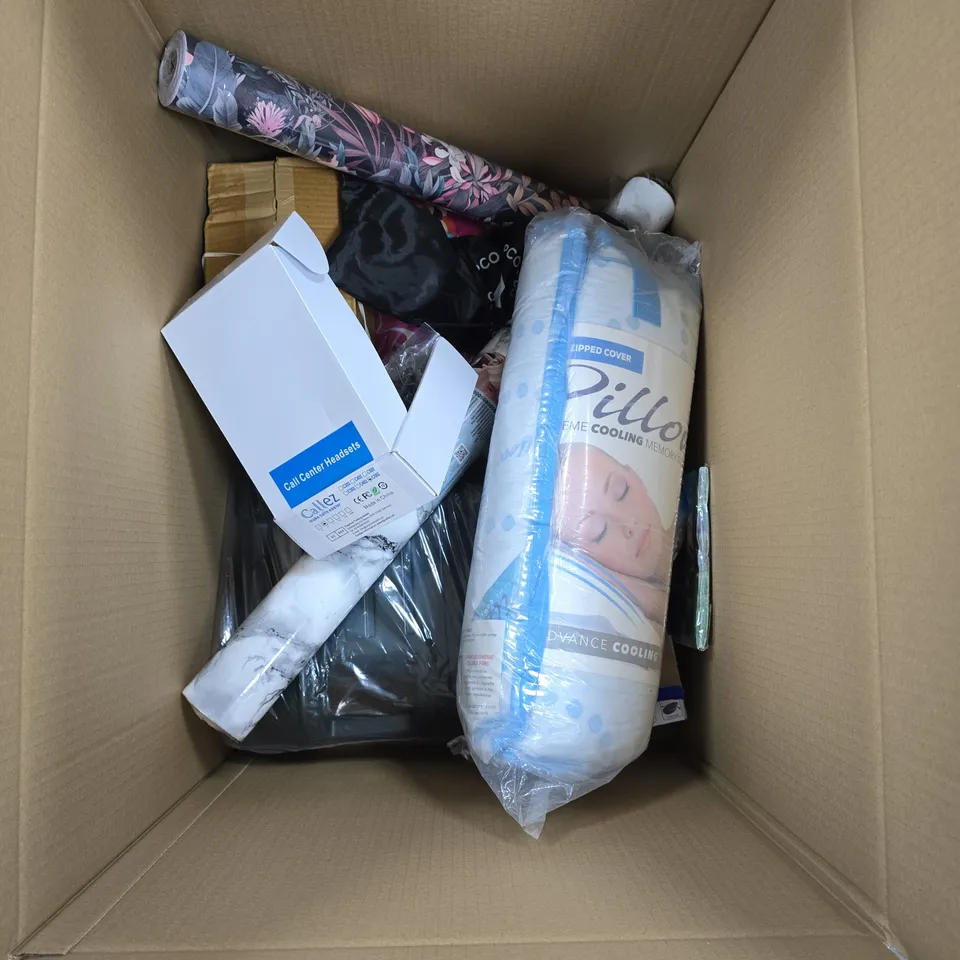 BOX OF ASSORTED ITEMS TO INCLUDE - PAMPERS - GLOVES - WALLPAPER 