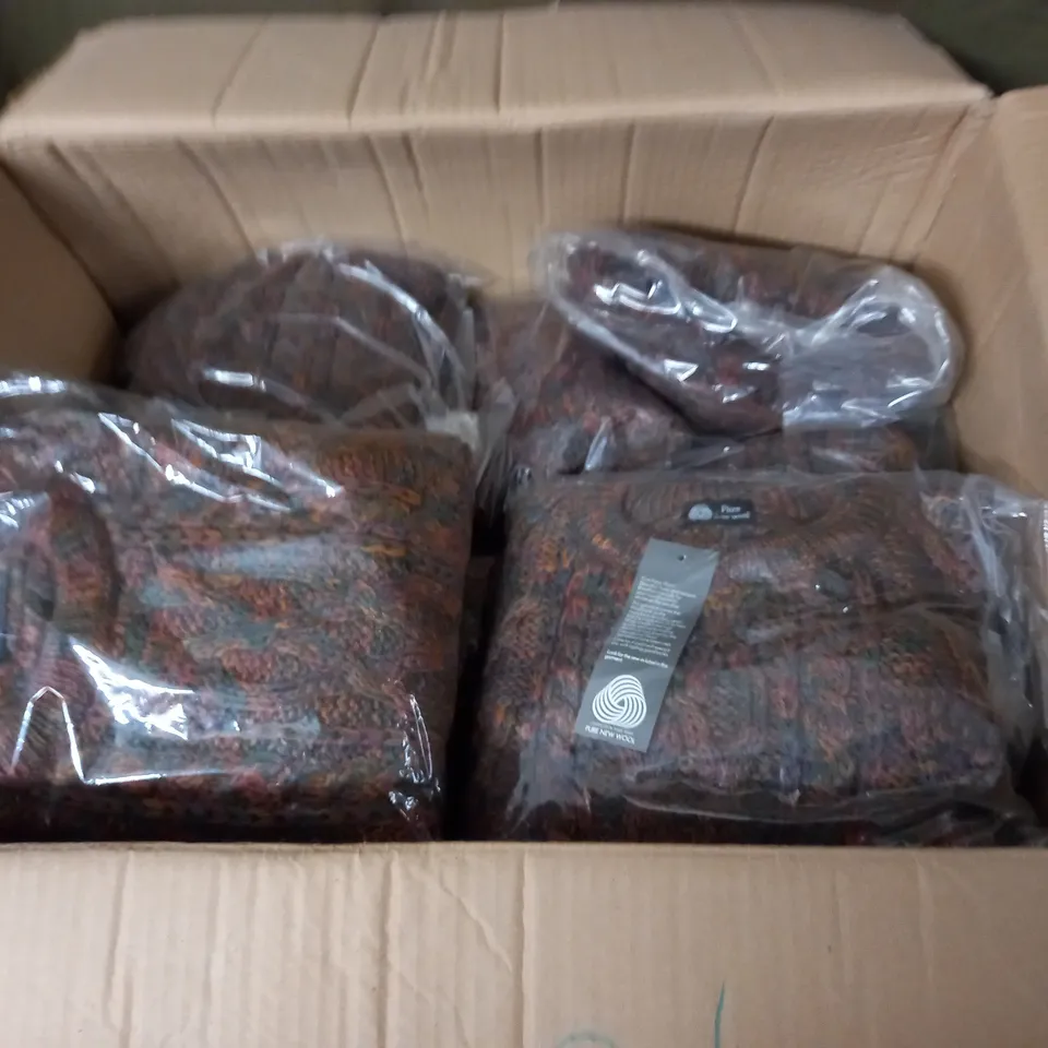 LOT OF APPROXIMATELY 16 AS NEW PURE NEW WOOL JUMPERS - VARIOUS SIZES
