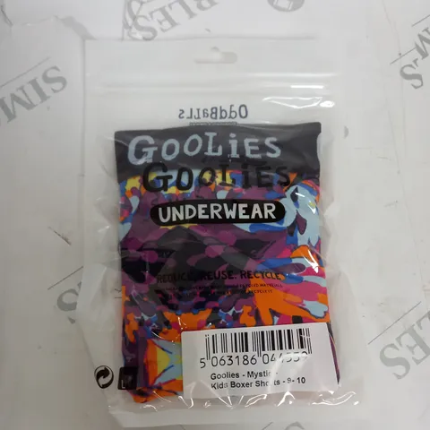 ODDBALLS GOOLIES KIDS BOXER SHORTS SIZE 9-10 YEARS