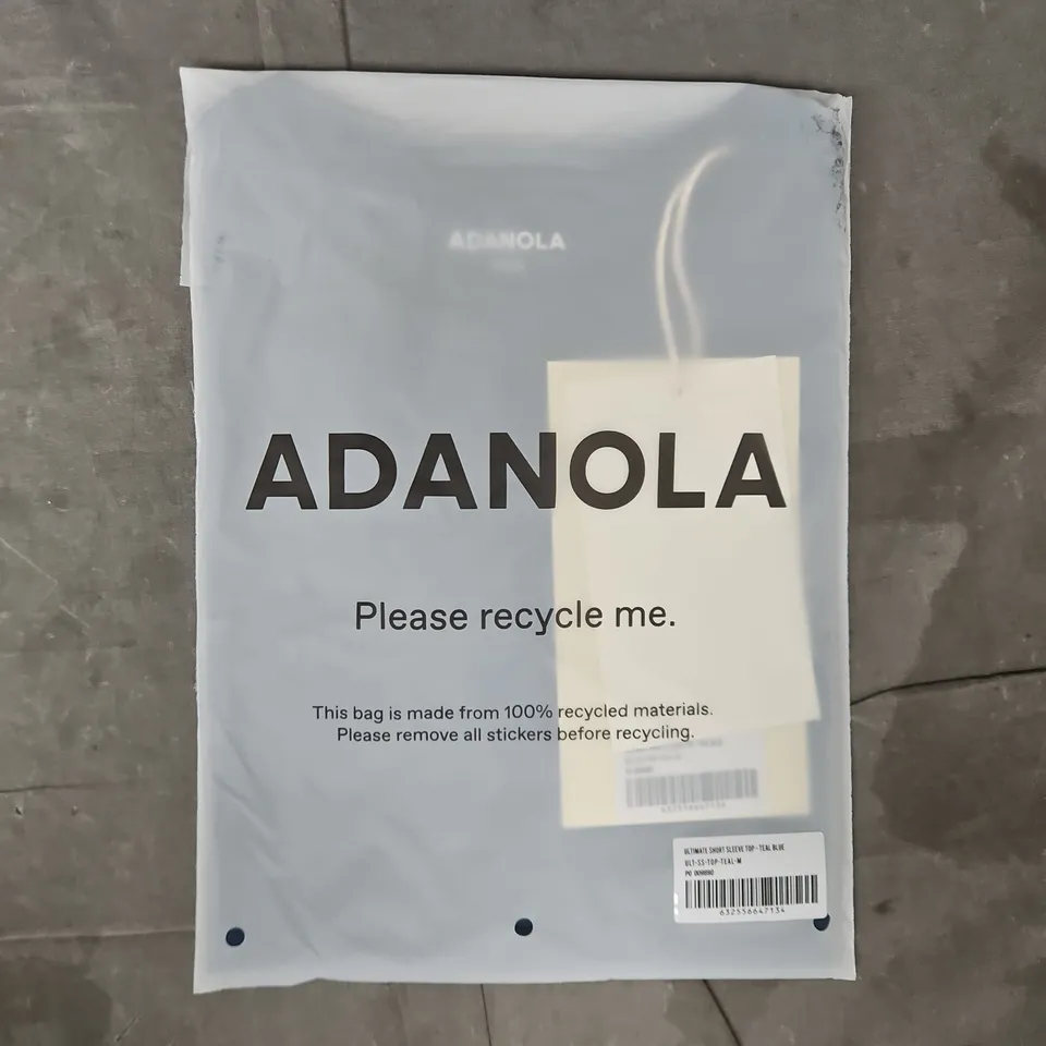 BAGGED ADANOLA ULTIMATE SHORT SLEEVE TOP IN TEAL BLUE SIZE MEDIUM