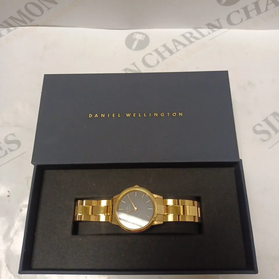 DANIEL WELLINGTON GOLDEN WATCH BOXED