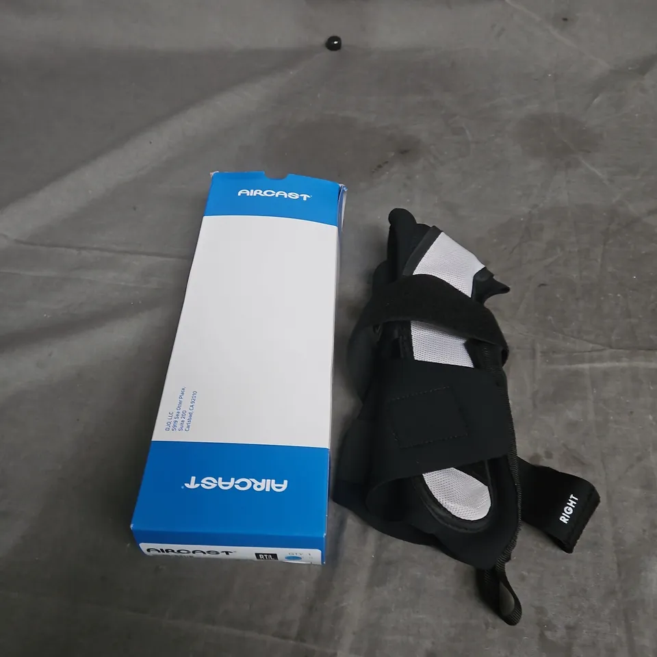 AIRCAST A60 ANKLE SUPPORT, LARGE, RIGHT