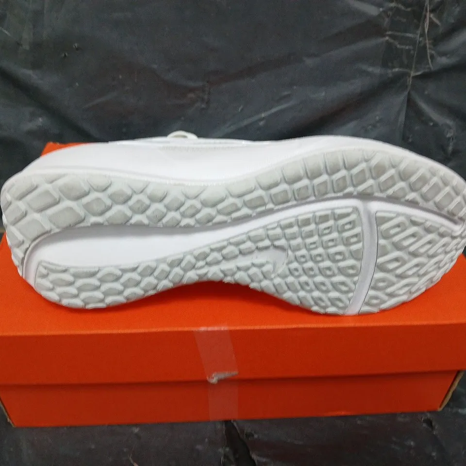 BOXED PAIR OF NIKE DOWNSHIFTER 13 - WOMENS - UK SIZE 4