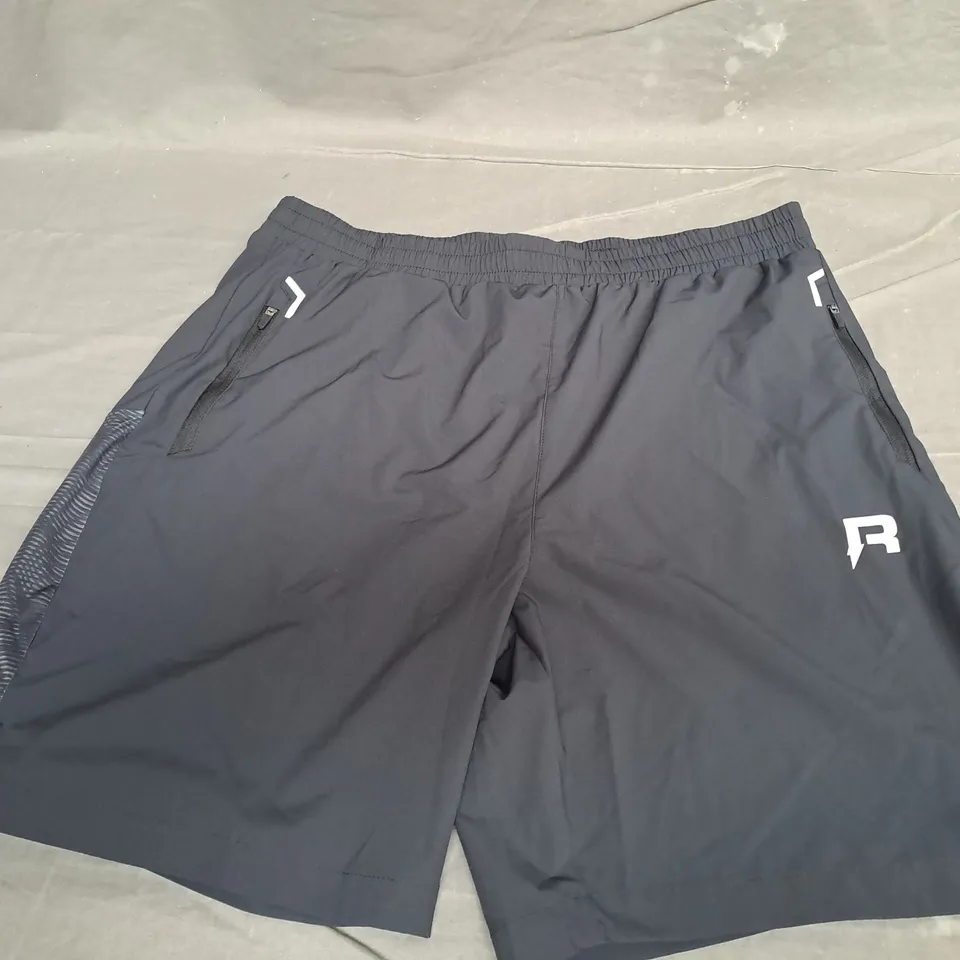 REPRIMO SHORTS IN BLACK SIZE L