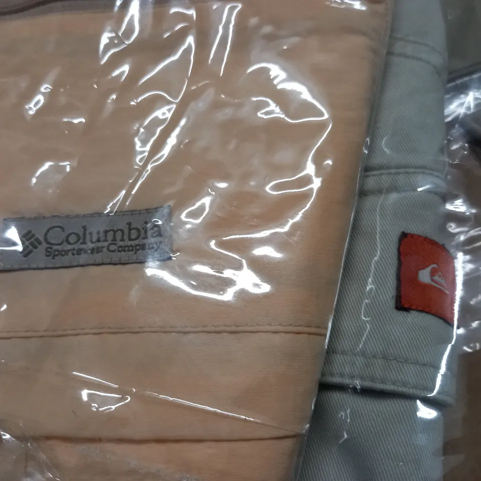 LARGE QUANTITY OF ASSORTED BAGGED CLOTHING ITEMS TO INCLUDE COLUMBIA AND QUICKSILVER IN VARIOUS SIZES