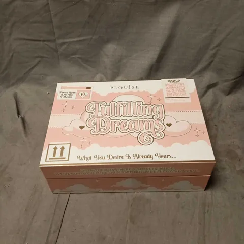 PLOUSE 4 ITEM GIFT SET TO INCLUDE GLITTER SETTING SPRAY, FLUFFY FANTASY PALETTE ETC. BOXED