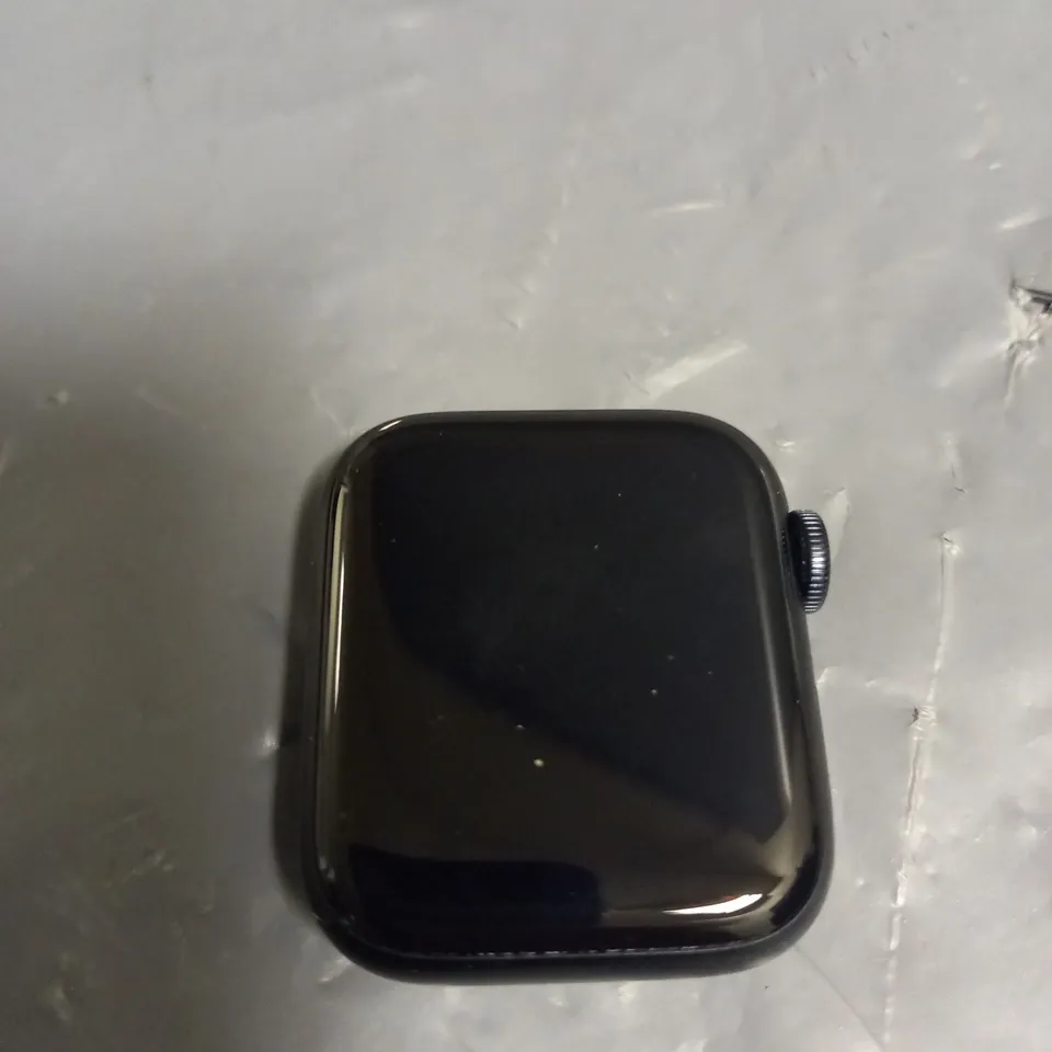 APPLE SE WATCH - 40MM - NO STRAPS