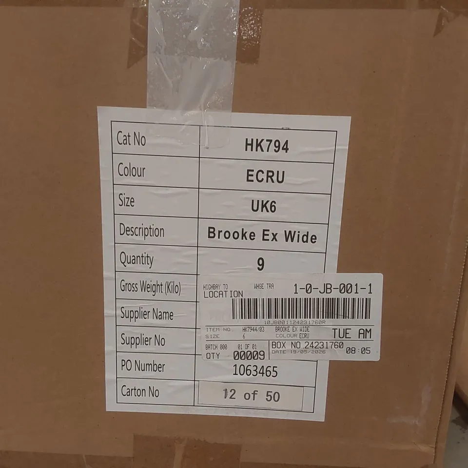 BOX CONTAINING APPROXIMATELY 9x BRAND NEW SIMPLY BE ECRU BROOKE EXTRA WIDE SHOES - SIZE 6
