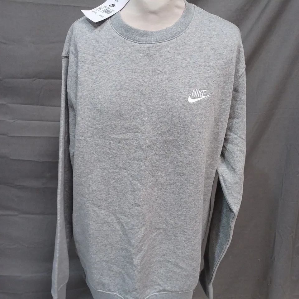 NIKE FLEECE CREW JUMPER IN GREY - LARGE