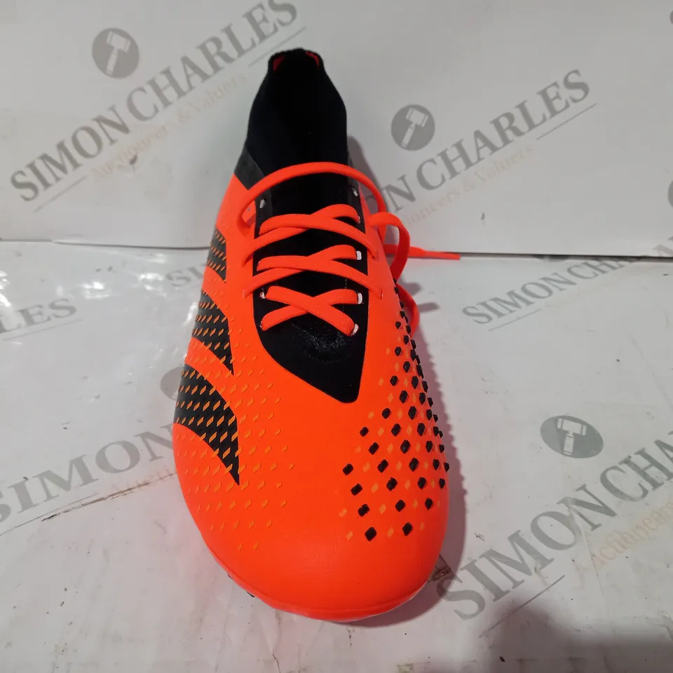PAIR OF ADIDAS PREDATOR FOOTBALL BOOTS ORANGE/BLACK UK SIZE 7