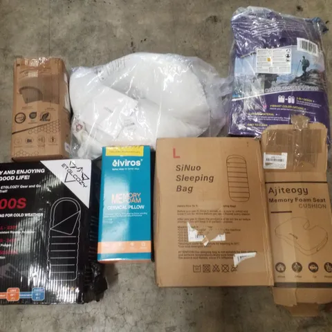 PALLET CONTAINING ASSORTED PILLOWS, CUSHIONS & SLEEPING BAGS