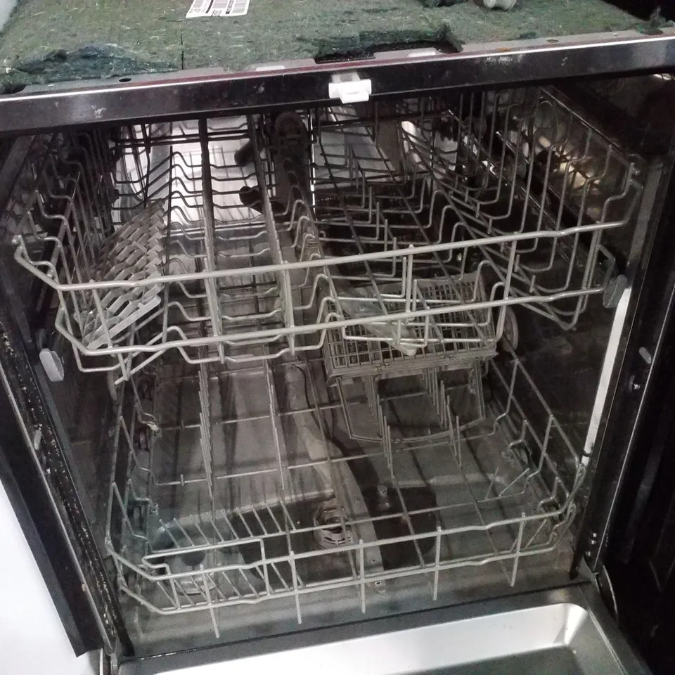 SWAN SDWB751130 INTEGRATED 12-PLACE FULLSIZE DISHWASHER