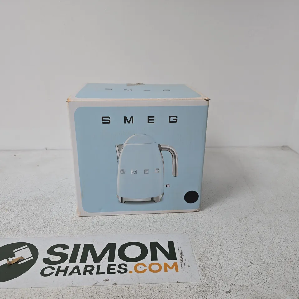 SMEG BLACK KETTLE
