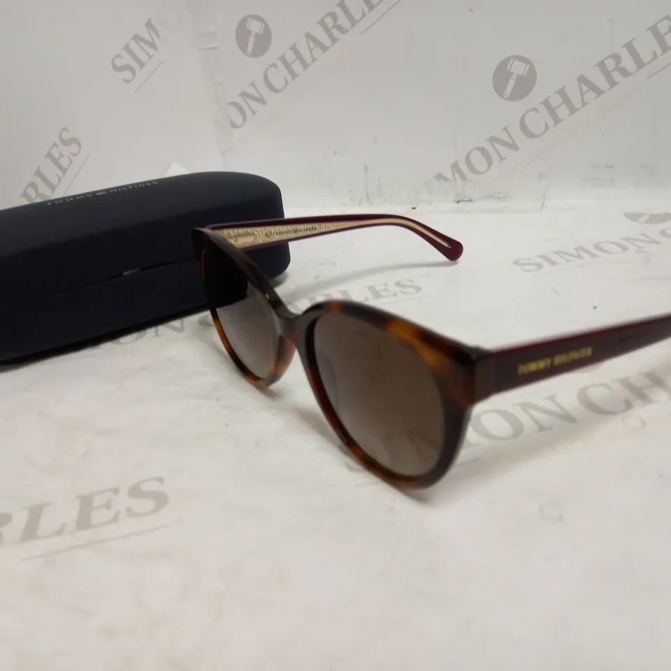 TOMMY HILFIGER HAVANA ROUND SUNGLASSES RRP £110
