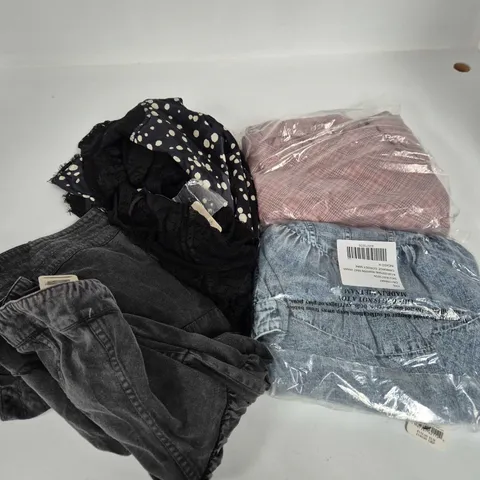 APPROXIMATELY 40 ASSORTED WOMENS FREE PEOPLE DRESSES IN VARIOUS SIZES, STYLES & COLOURS - COLLECTION ONLY