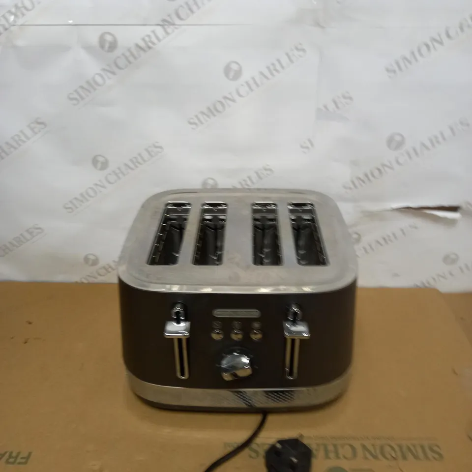 MORPHY RICHARDS 248022 ILLUMINATION STAINLESS STEEL 4 SLICE TOASTER