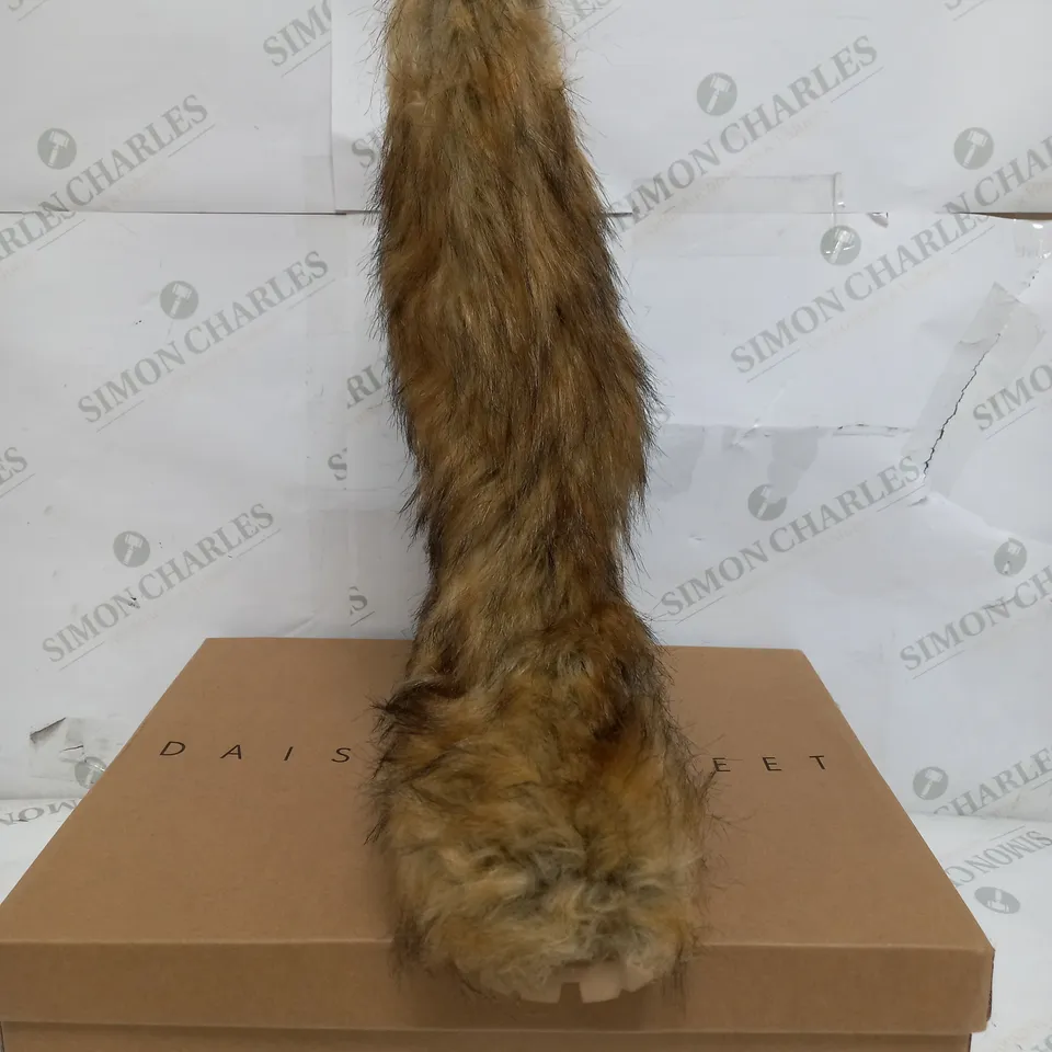 BOXED PAIR OF DAISY STREET FUR BOOTS - UK 6