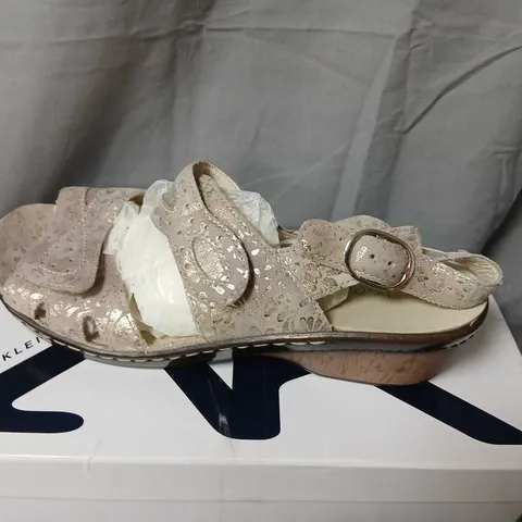 ANNE KLEIN SPORT WOMENβS BEIGE METALLIC SANDALS β STRAPPY WEDGE WITH BUCKLE