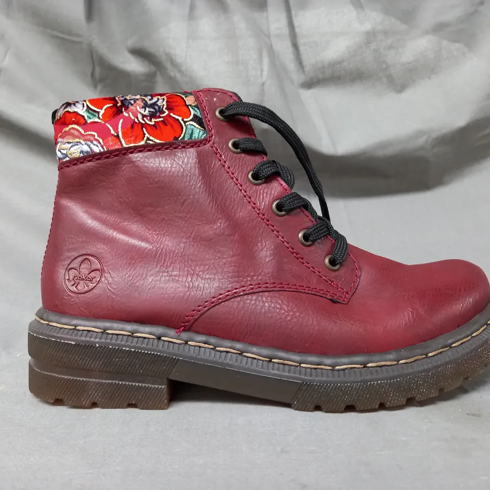 BOXED PAIR OF RIEKER BOOTS IN RED SIZE 6
