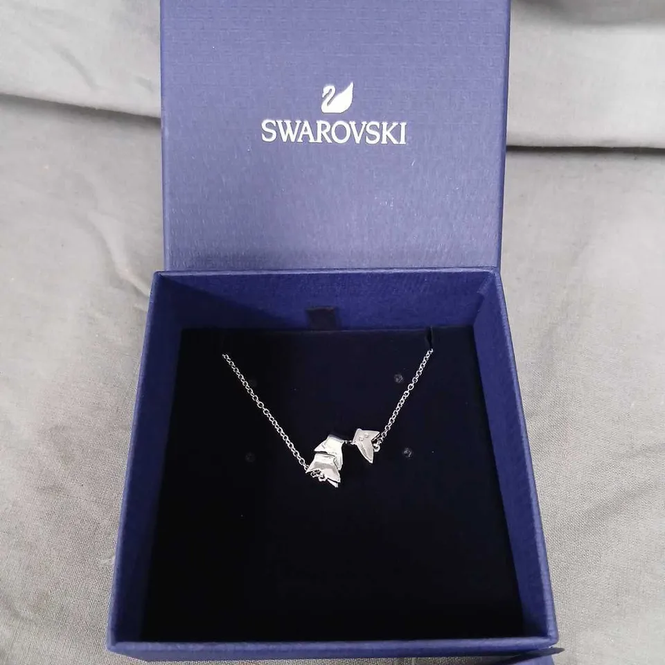 SWAROVSKI CRYSTAL NECKLACE – PRESENTED IN BLUE BOX