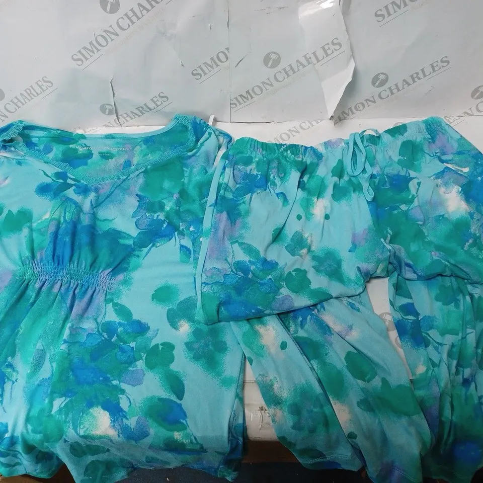 APPROXIMATELY 10 CLOTHING INCLUDING: 5 SETS OF MULTICOLOUR PAJAMA SETS