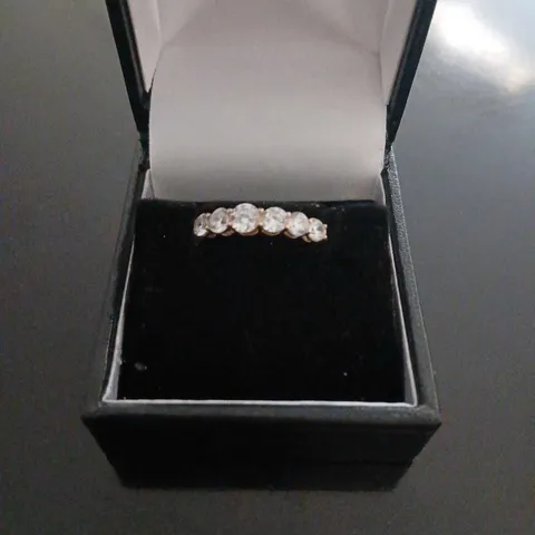 DIAMONIQUE 1.03CT TW 7 STONE RING 9CT GOLD