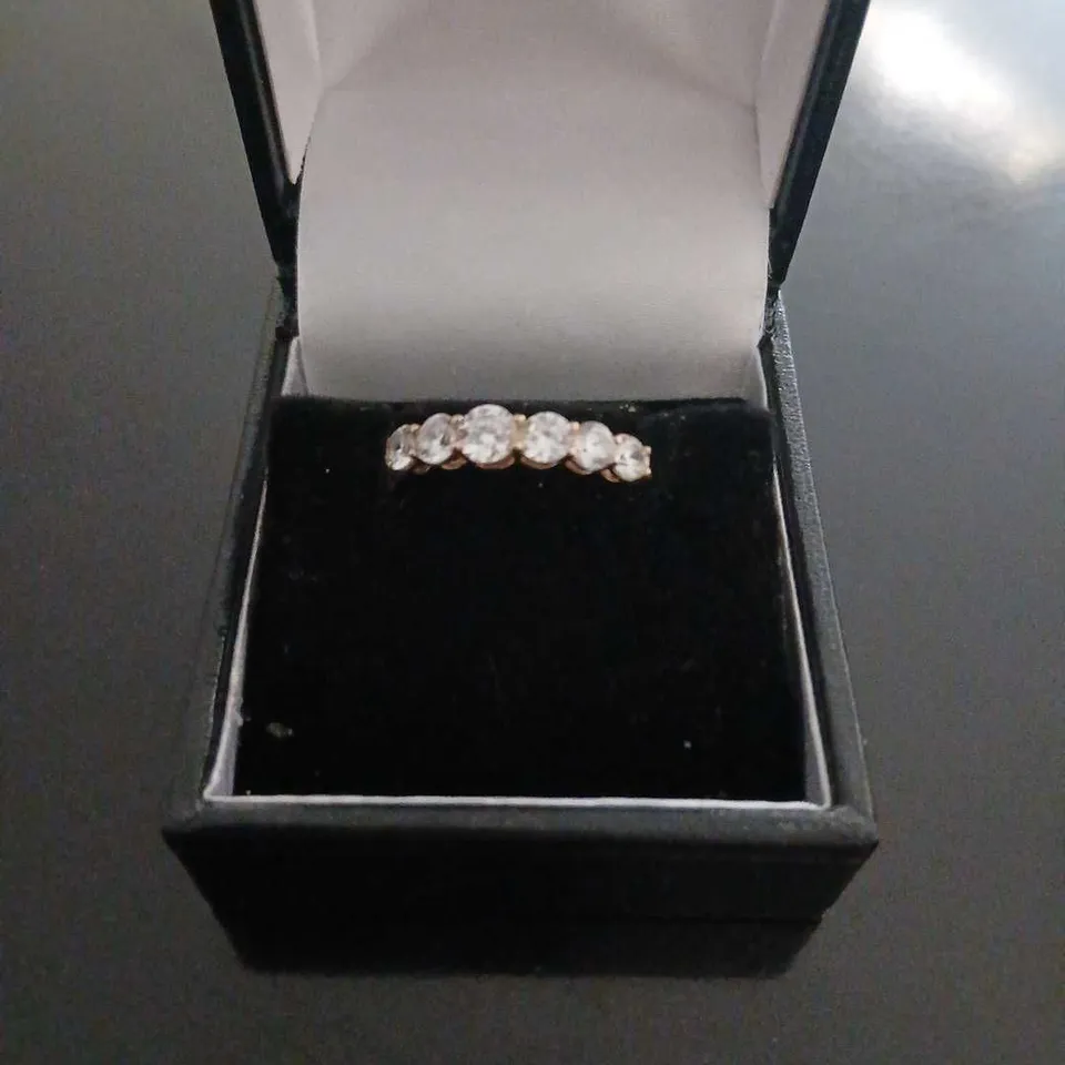 DIAMONIQUE 1.03CT TW 7 STONE RING 9CT GOLD