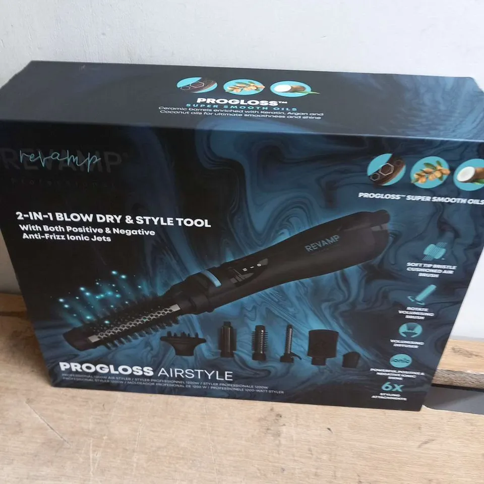 BOXED REVAMP PROGLOSS AIRSTYLE 2-IN-1 BLOW DRY & STYLE TOOL