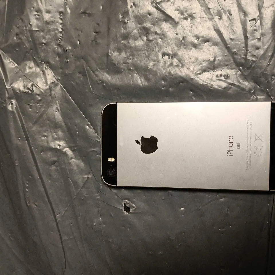 APPLE IPHONE SE A1723