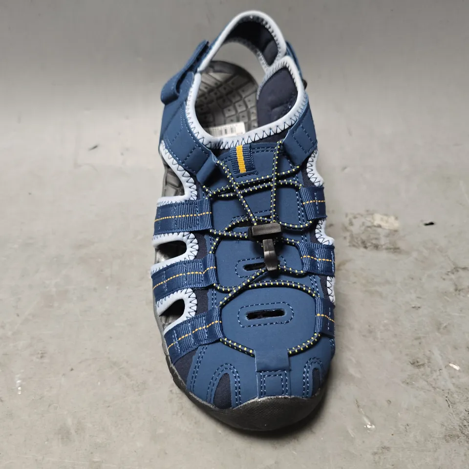 MOUNTAIN WAREHOUSE TREK SHANDAL - UK 7 