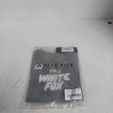 WHITE FOX OFFSTAGE FITTED BABY TEE XS MONOCHROME