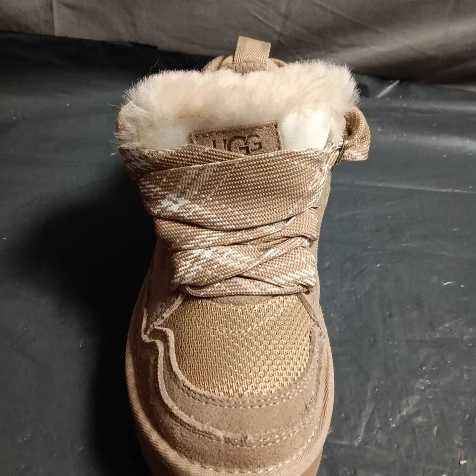 UGG SHEARLING-LINED BOOTS – UK SIZE 6