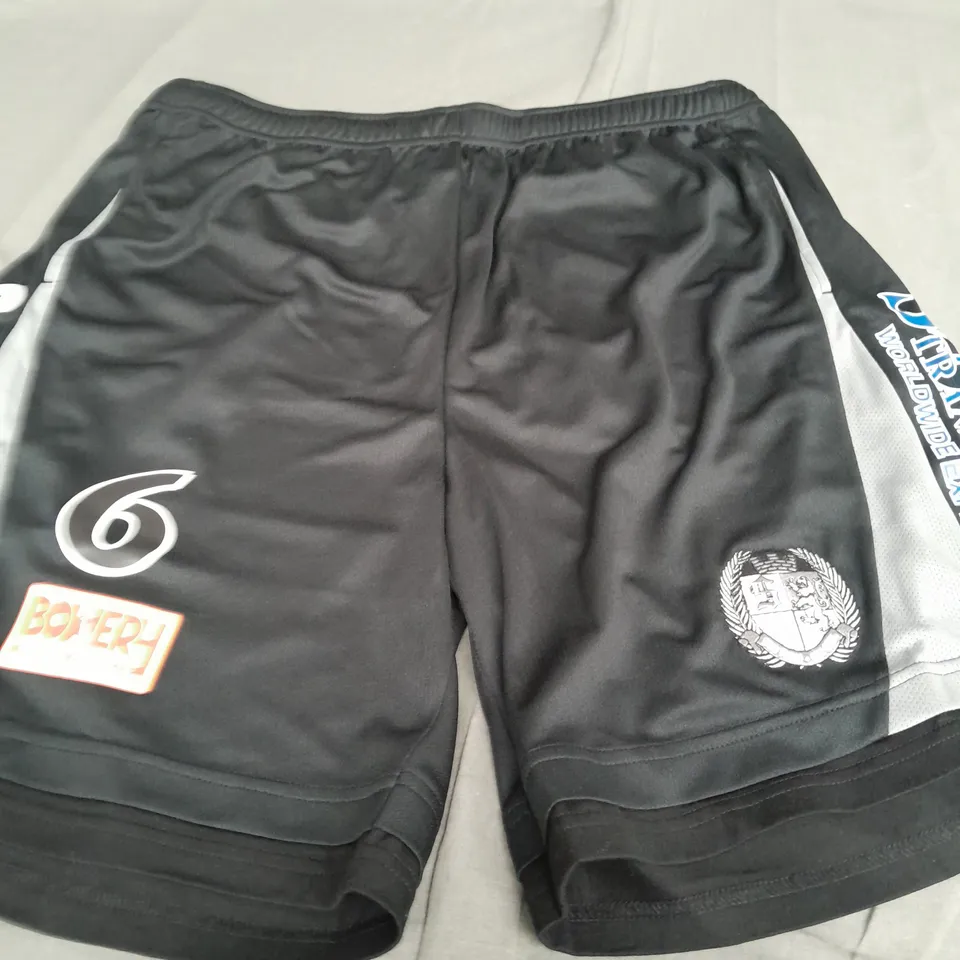 SUPREME BLACK SHORTS - LARGE