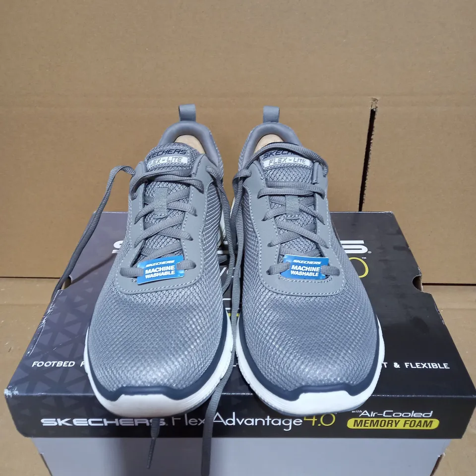 BOXED PAIR MENS SKECHERS - TRAINERS IN GREY UK SIZE 8