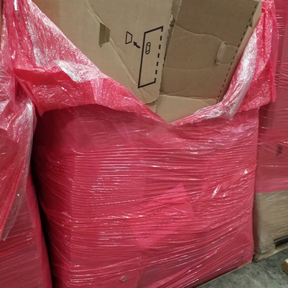PALLET CONTAINING ASSORTED PRODUCTS INCLUDING OFFICE CHAIR, RETRACTABLE GATE, ROLLER BLIND, CHEST OF DRAWERS & FOLD SOCCER GOAL
