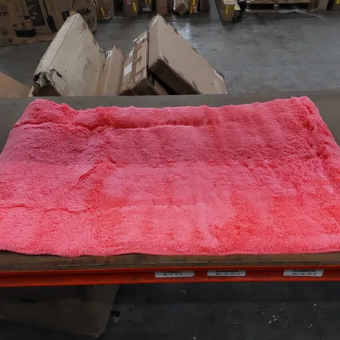 HAVAI VERMILLION BATH MAT - PINK // SIZE: 70 X 120cm