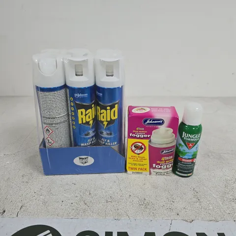 TOTE OF APPROXIMATELY 10 ASSORTED INSECT REPELLENT ITEMS TO INCLUDE RAID FLY AND WASP KILLER SPRAY, JOHNSONS ROOM FOGGER ETC