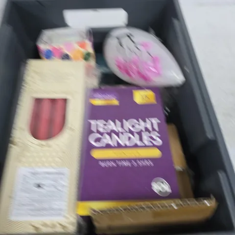 APPROXIMATELY 15 ASSORTED HOUSEHOLD PRODUCTS TO INCLUDE ASSORTED CANDLES