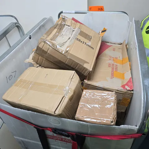 CAGE CONTAINING LARGE AMOUNT OF ITEMS TO INCLUDE: PORTABLE COOLING AND HEATING UNIT 
