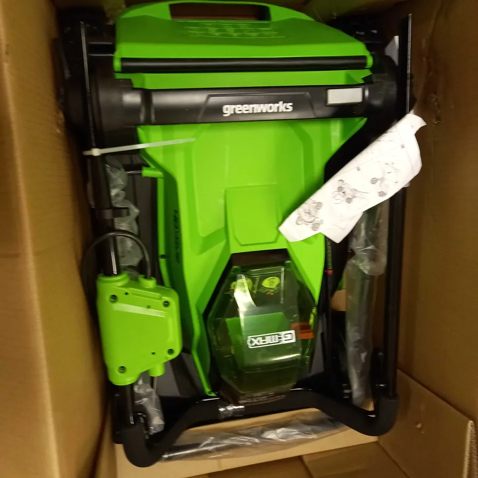 GREENWORKS HAND PUSHED LAWNMOWER