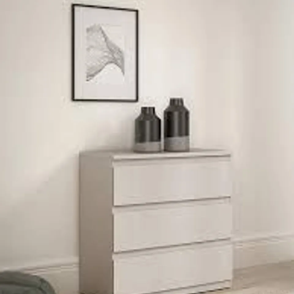 BOXED LISSON 3 DRAWER CHEST