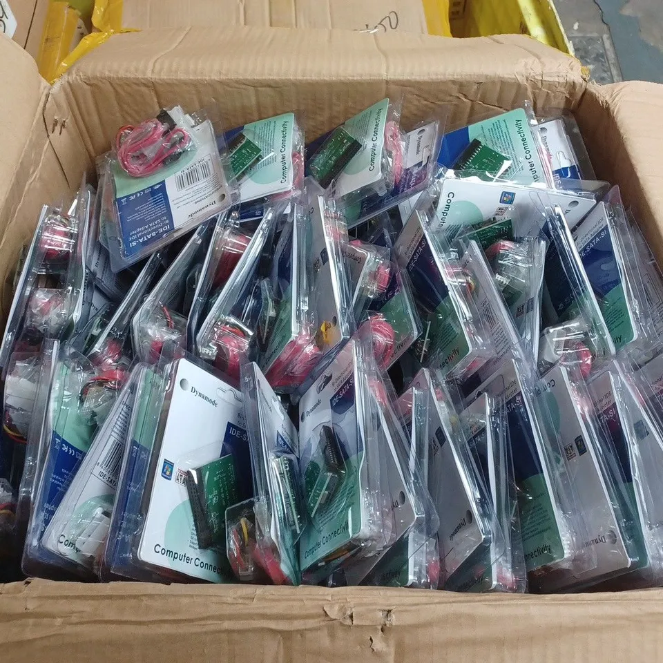 APPROXIMATELY 100 DYNAMODE IDE-SATA SI BI-DIRECTIONAL ADAPTERS - GREEN