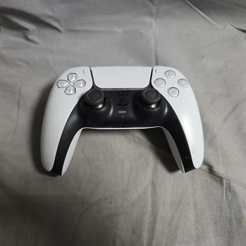 SONY PLAYSTATION 5 DUALSENSE WIRELESS CONTROLLER – WHITE