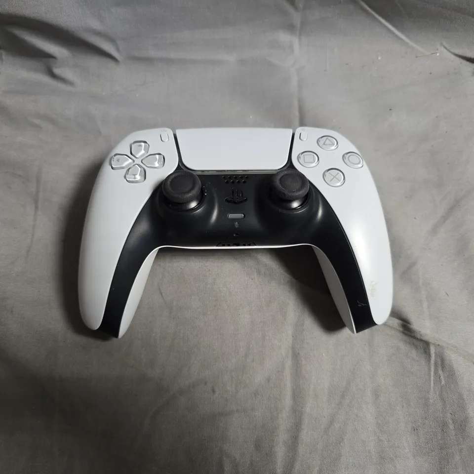 SONY PLAYSTATION 5 DUALSENSE WIRELESS CONTROLLER – WHITE