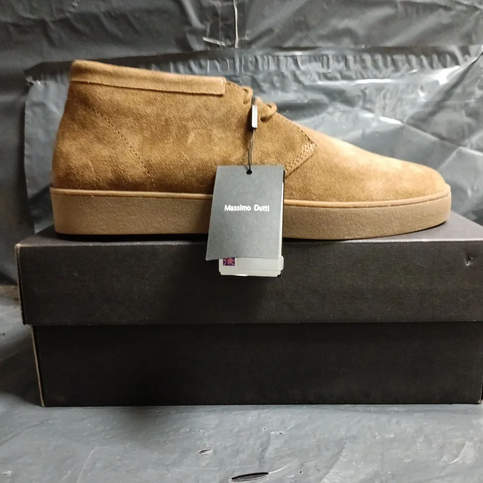 BOXED PAIR OF MASSIMO DUTTI SHOES IN BROWN SIZE UK 8