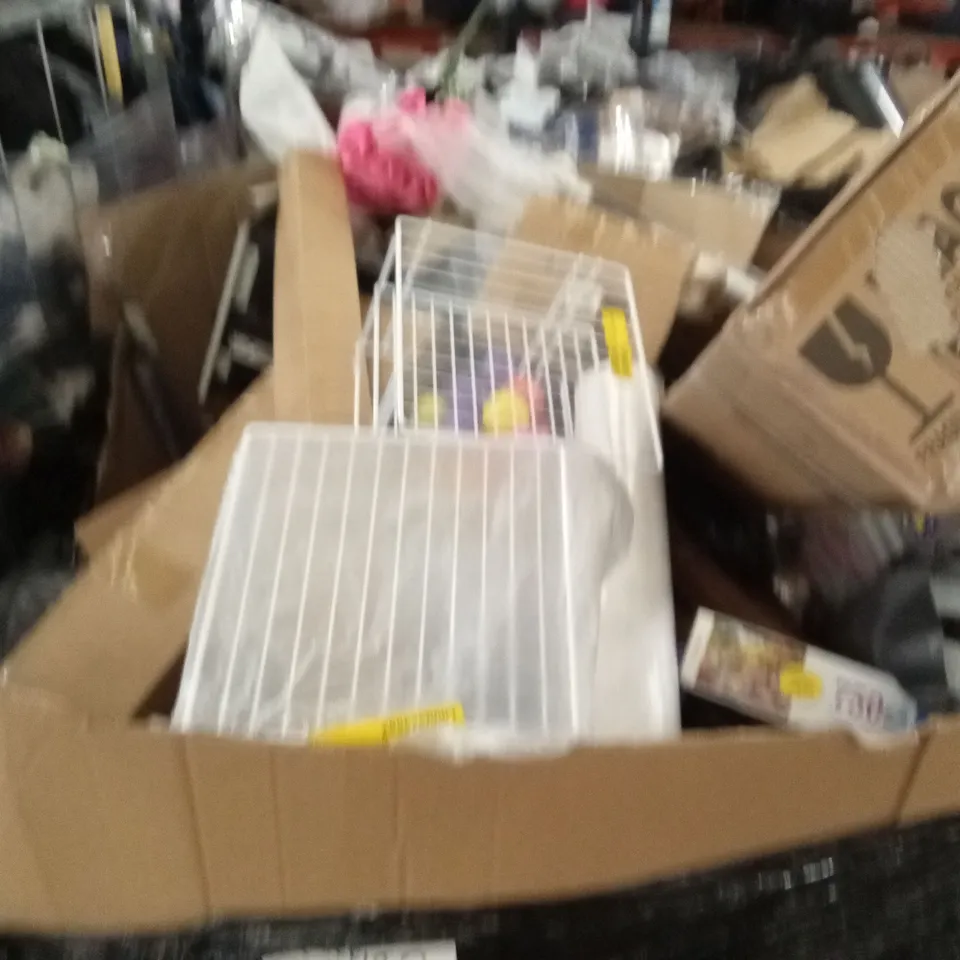 PALLET OF ASSORTED PRODUCTS AND ITEMS TO INCLUDE; STORAGE BOX,PUZZLE,CLOTHING ITEMS, STORAGE DISH RACK, HANDHELD FAN