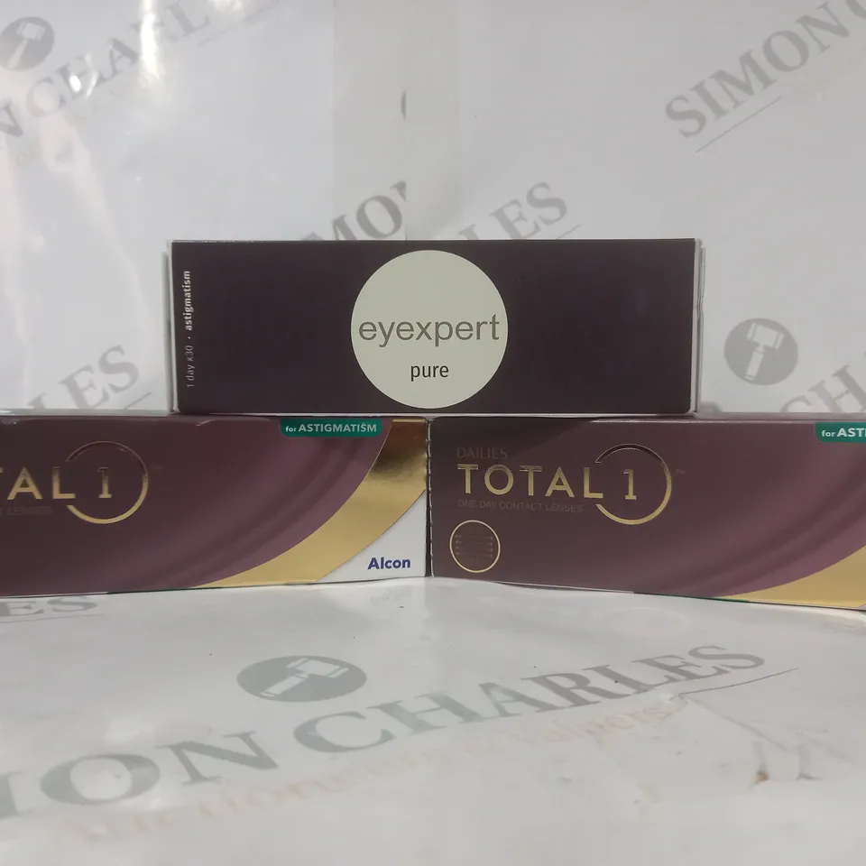 APPROXIMATELY 20 ASSORTED HOUSEHOLD ITEMS TO INCLUDE TOTAL 1 CONTACT LENSES, EYEXPERT PURE CONTACT LENSES, ETC