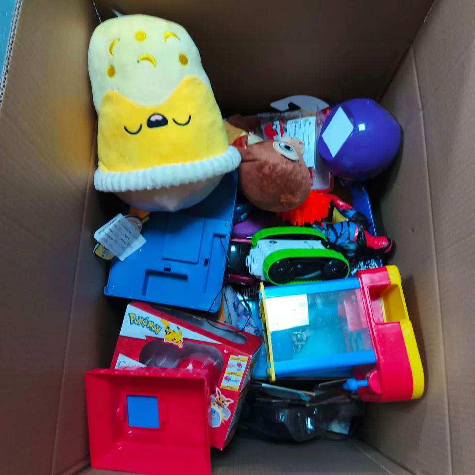 BOX OF APPROXIMATELY 15 ASSORTED TOYS INCLUDING PHANTOM TRACK CAR AND MARIO FIGURE 