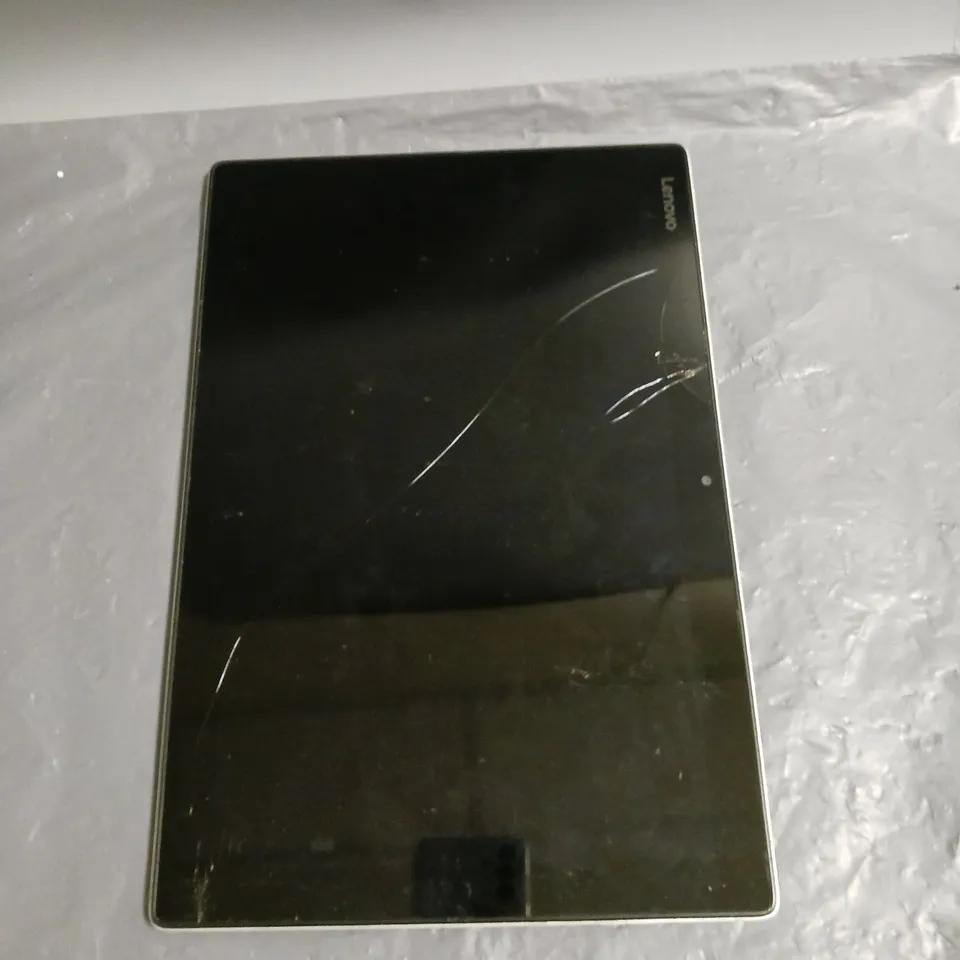 LENOVO MIIX 510 2.50GHZ 8GB 128GB 12'' WITH SMASHED SCREEN