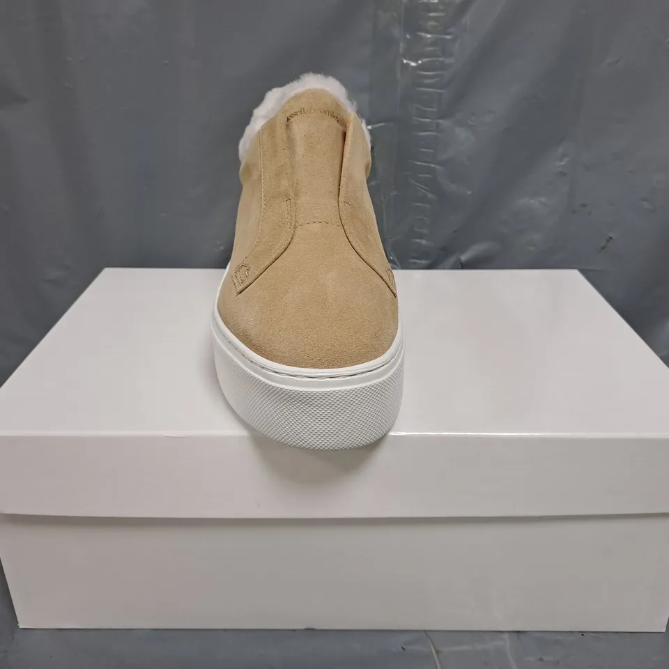 BOXED PAIR OF RUSSELL & BROMLEY SLIP-ON FLATFORM SUEDE SHOES IN CAMEL SIZE EU 37